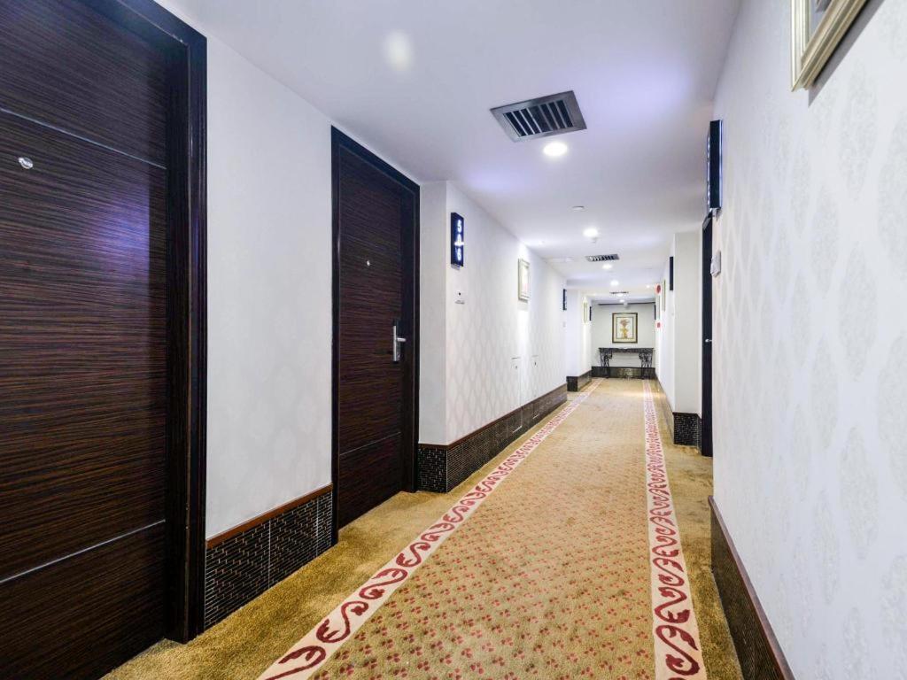 New World Hotel Guangzhou Exterior photo