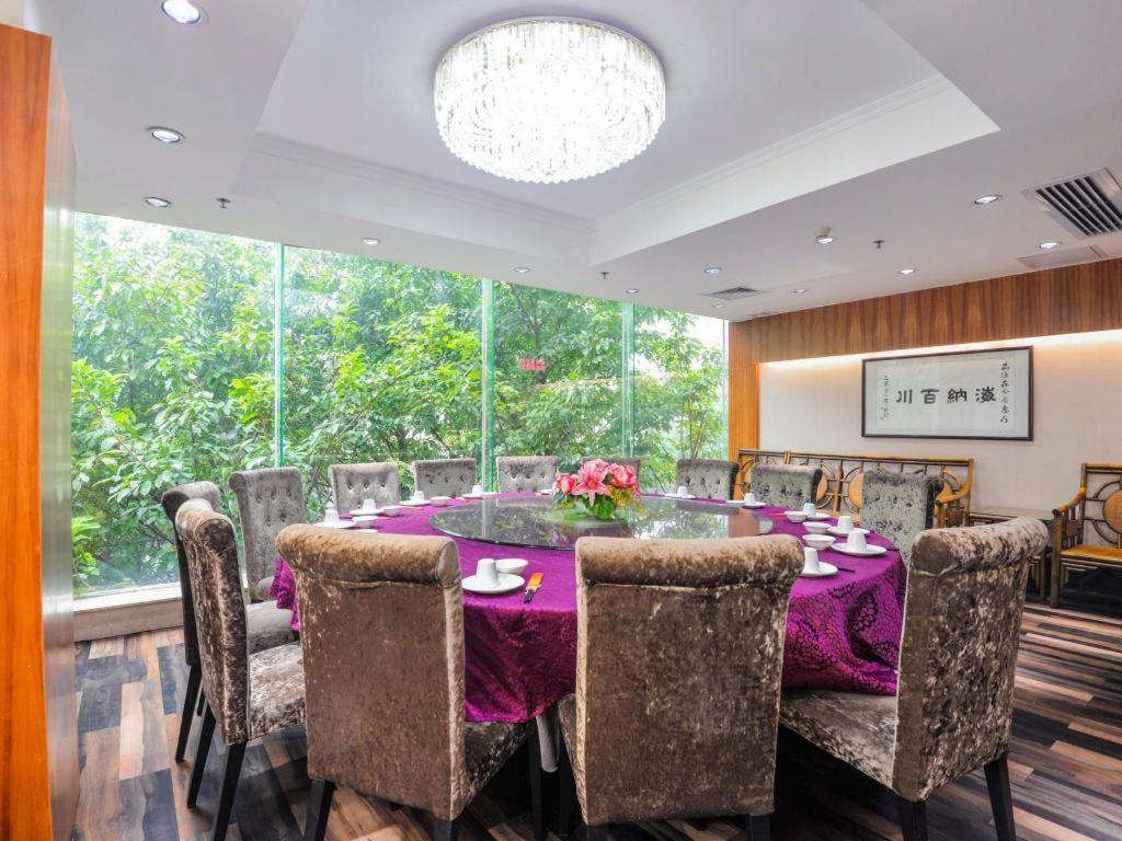 New World Hotel Guangzhou Exterior photo