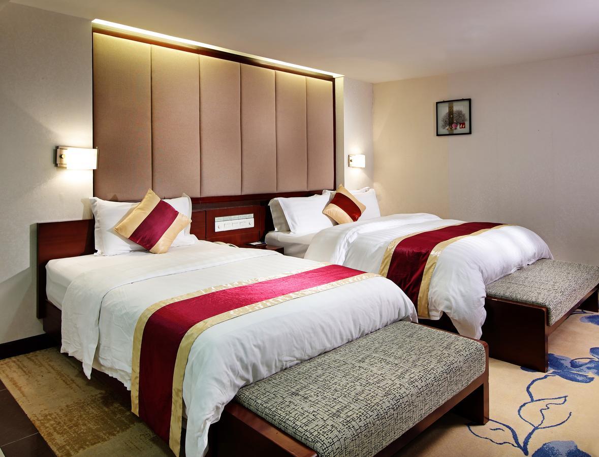 New World Hotel Guangzhou Exterior photo