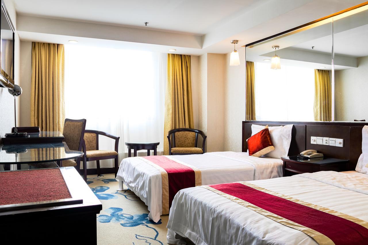 New World Hotel Guangzhou Exterior photo