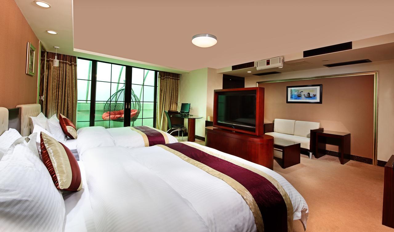 New World Hotel Guangzhou Exterior photo