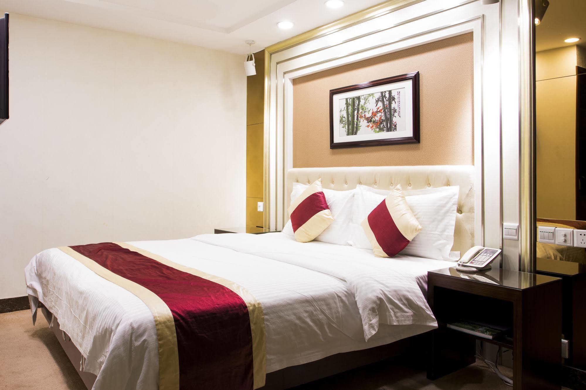 New World Hotel Guangzhou Exterior photo